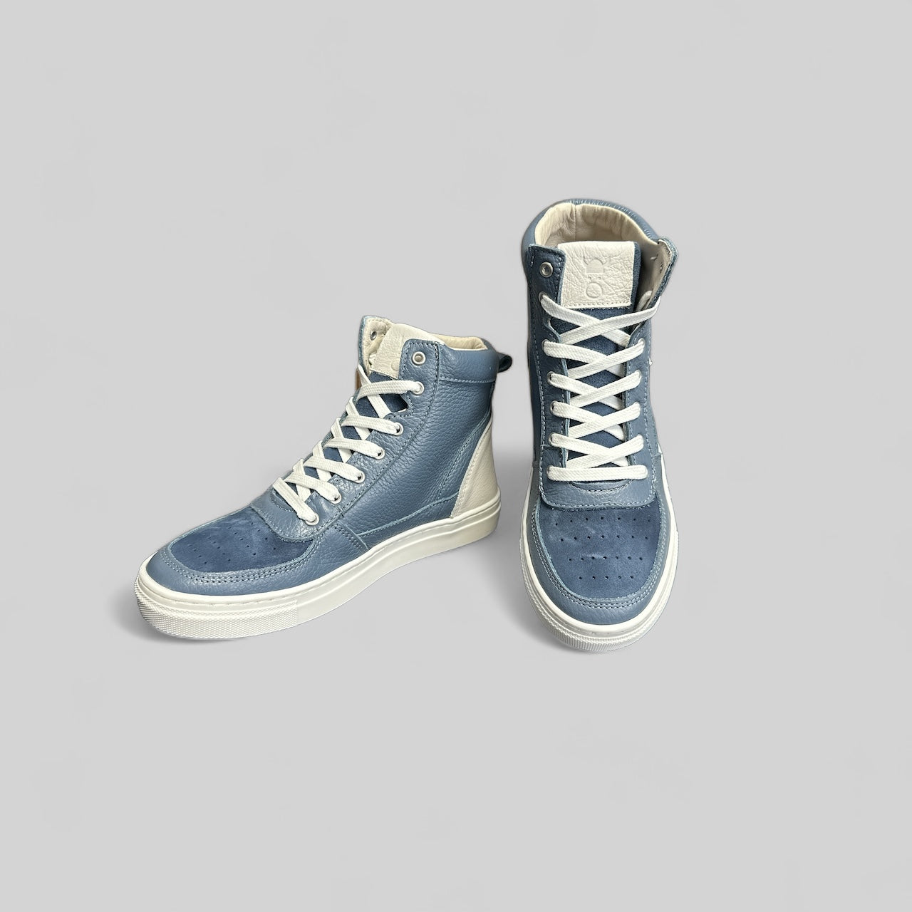 Oiza Bleu